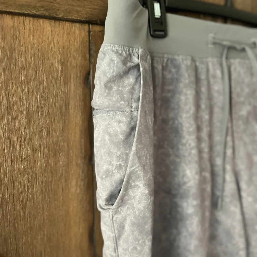 Lululemon T.H.E. Short 9